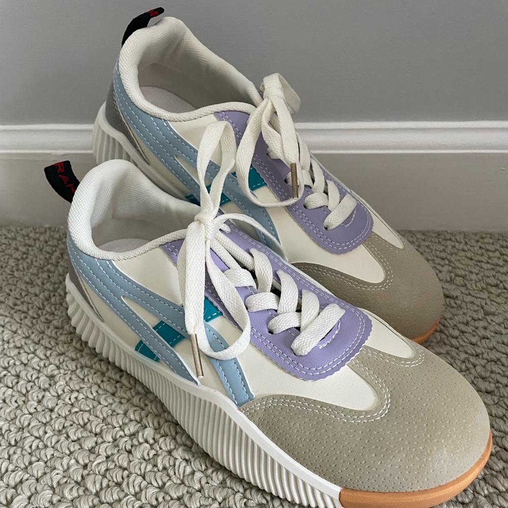 Stylish Women's Athletic Shoes in Beige and Purple